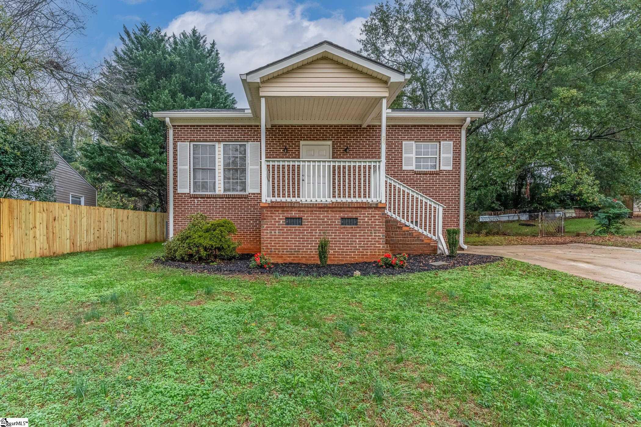 Property Photo:  89 N Estate Drive  SC 29605 