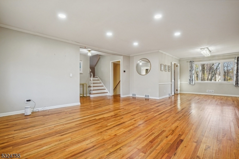 Property Photo:  22 Porter Pl  NJ 07974 