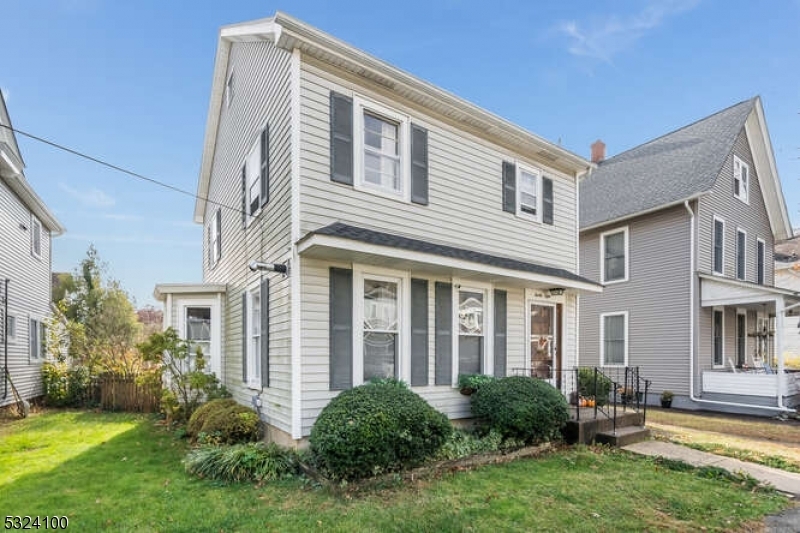 Property Photo:  28 Maple St  NJ 08848 