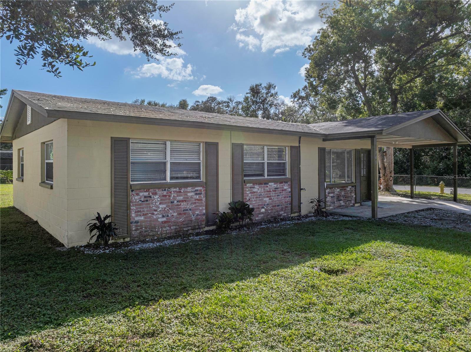 Property Photo:  745 4th Street  FL 33868 