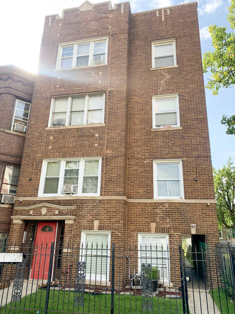 Property Photo:  834 N Christiana Avenue 2  IL 60651 