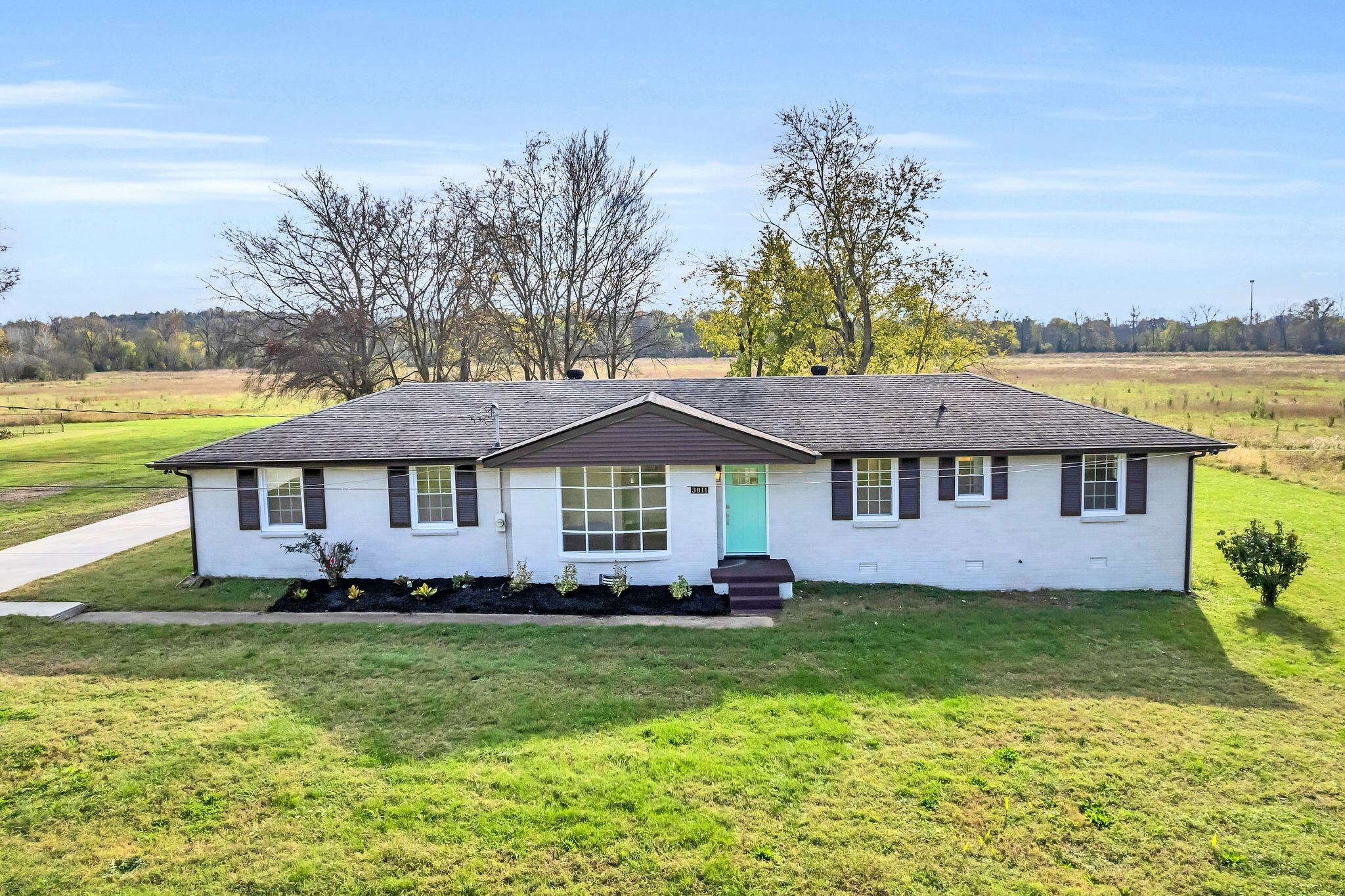 Property Photo:  3811 W Hamilton Rd  TN 37218 