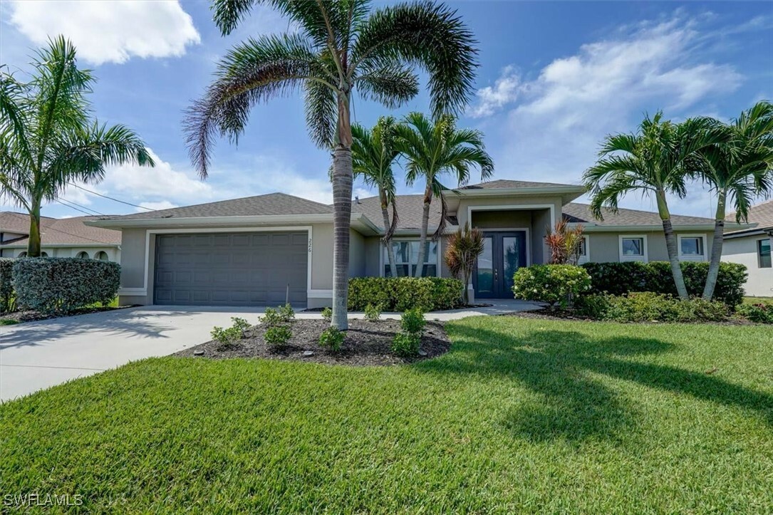 Property Photo:  226 SW 39th Terrace  FL 33914 