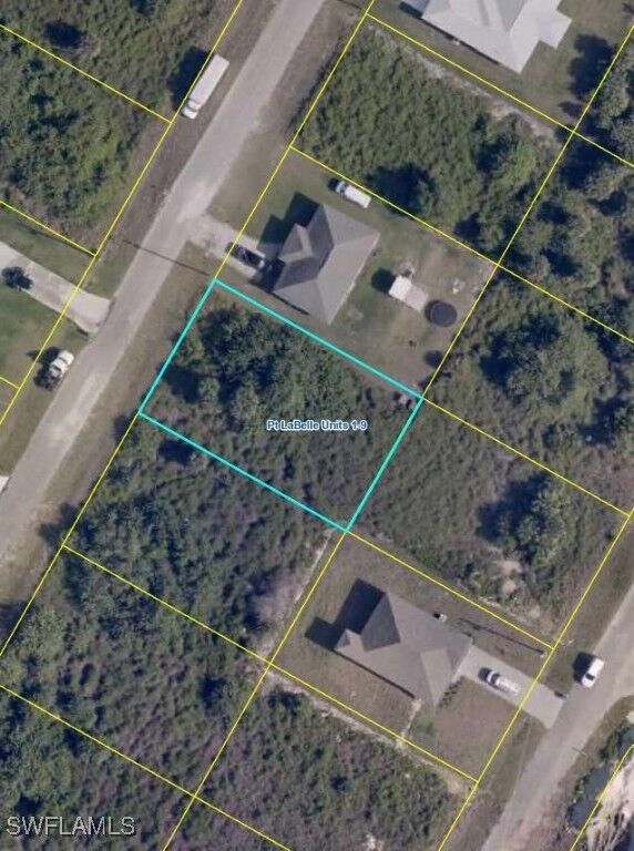 Property Photo: 8018 Olive Circle FL 33935