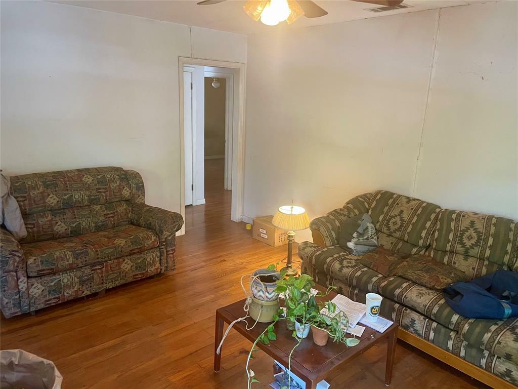 Property Photo:  1105 Ryan Avenue  TX 75006 