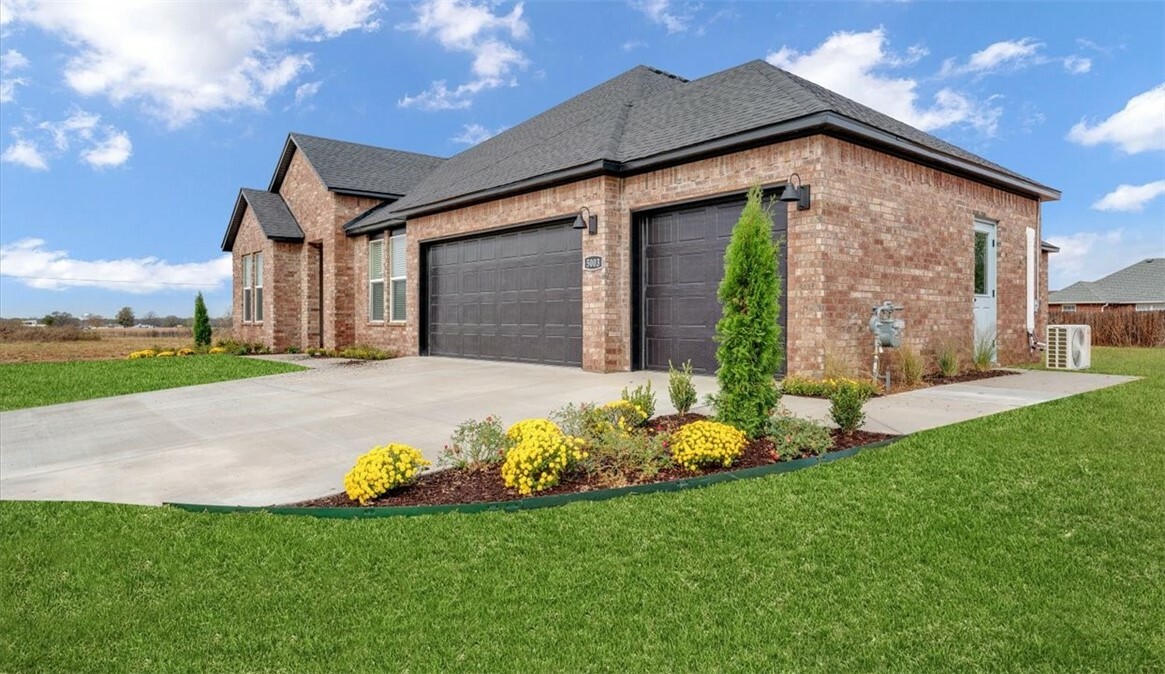 Property Photo: 988 Red Cedar Place AR 72756