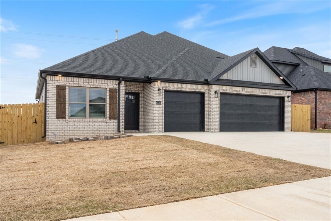 Property Photo: 6602 SW Spindle Street AR 72713