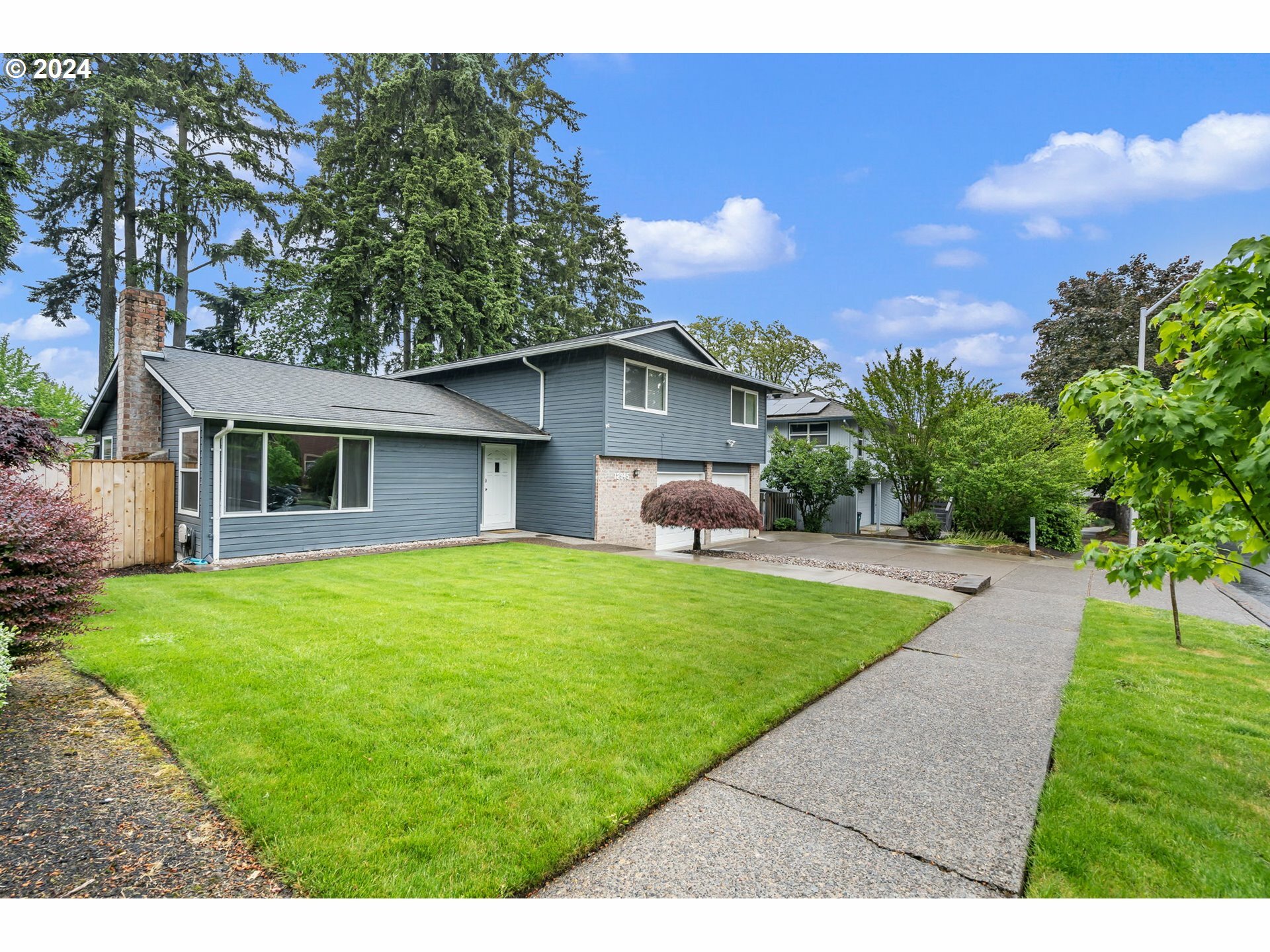 12945 SW Scout Dr  Beaverton OR 97008 photo