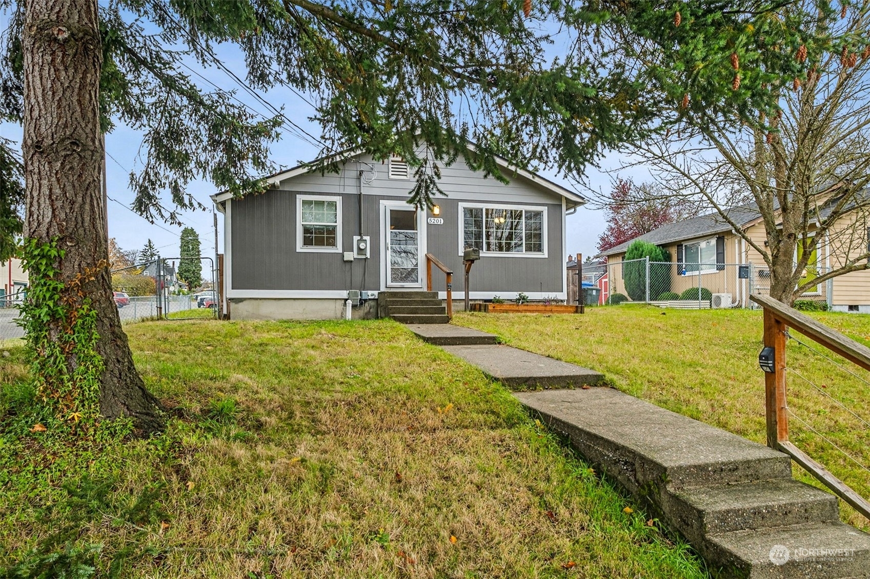 5201 S Sheridan  Tacoma WA 98408 photo