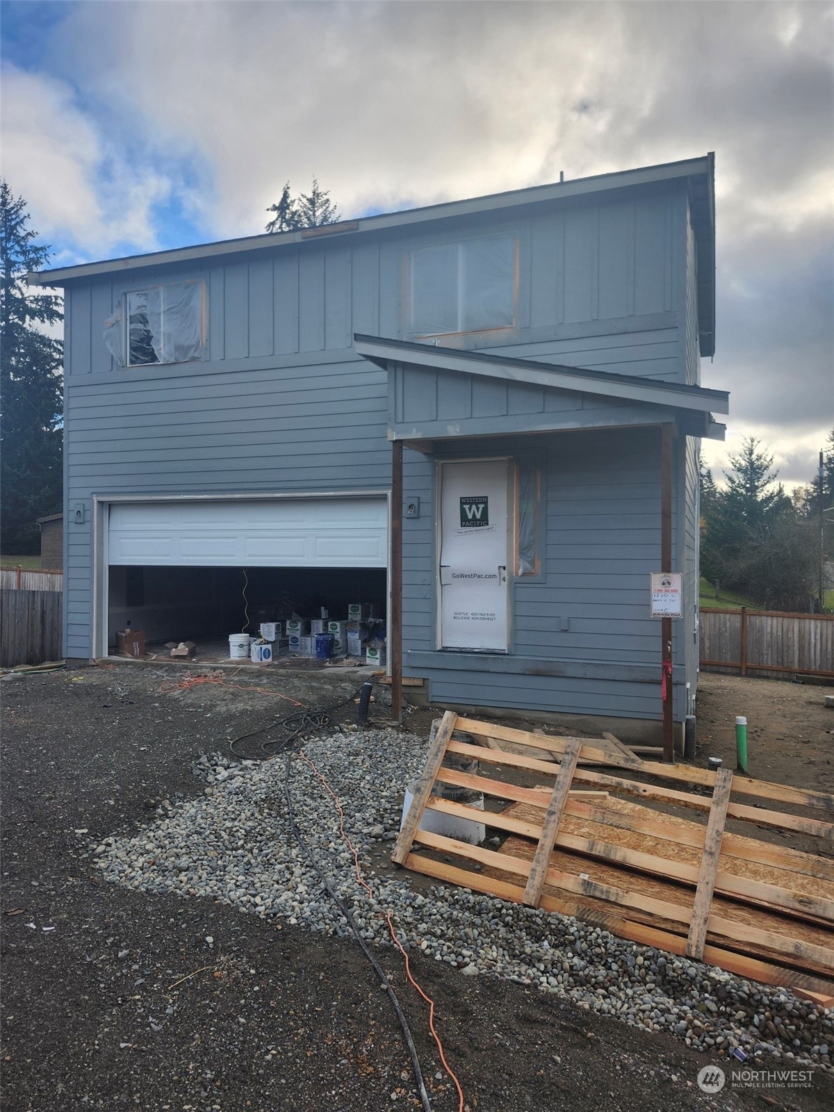 Property Photo:  1730  100th Street SW C  WA 98204 