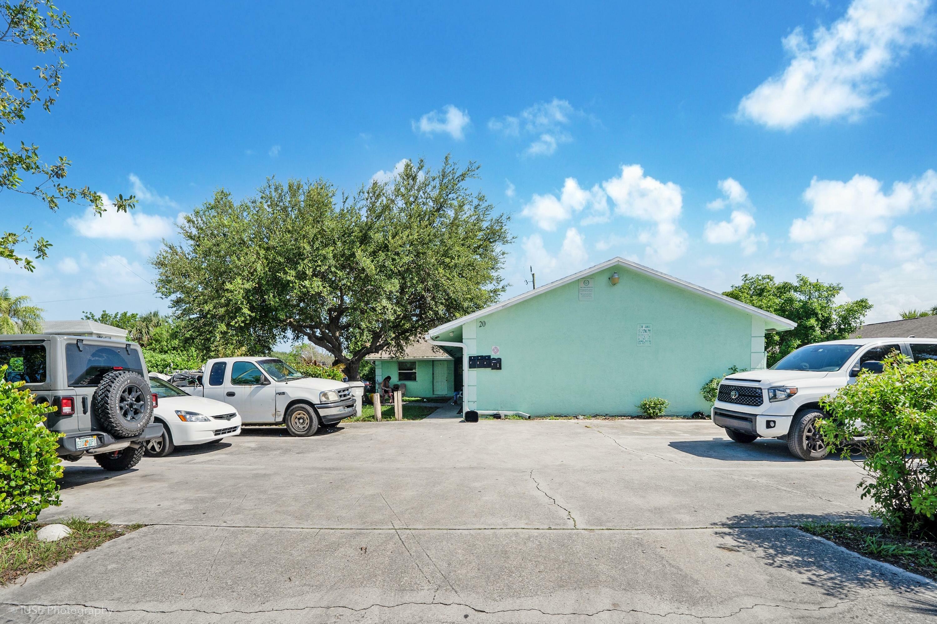 Property Photo:  200 NW 14th Street  FL 33060 