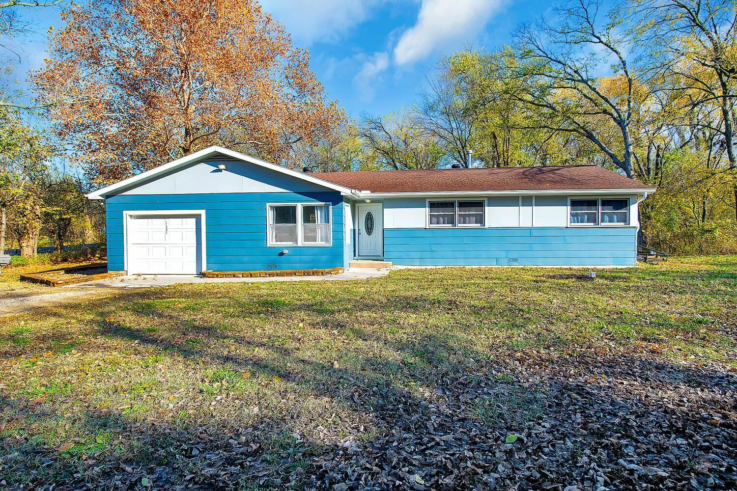 Property Photo:  11558 S Greenwich Rd  KS 67110 