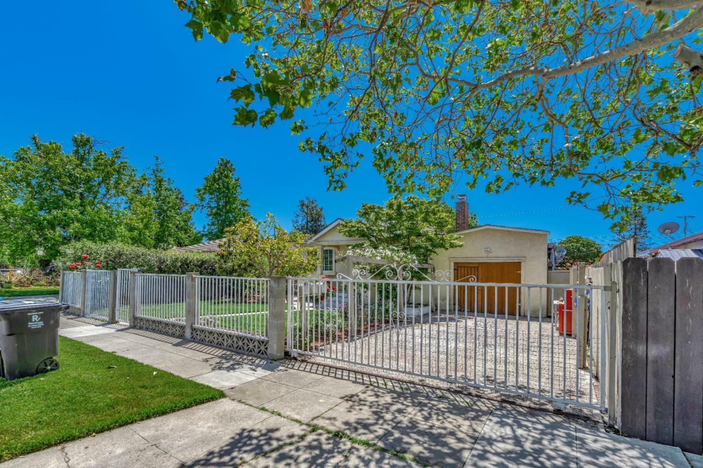 Property Photo:  3502 Hoover Street  CA 94063 