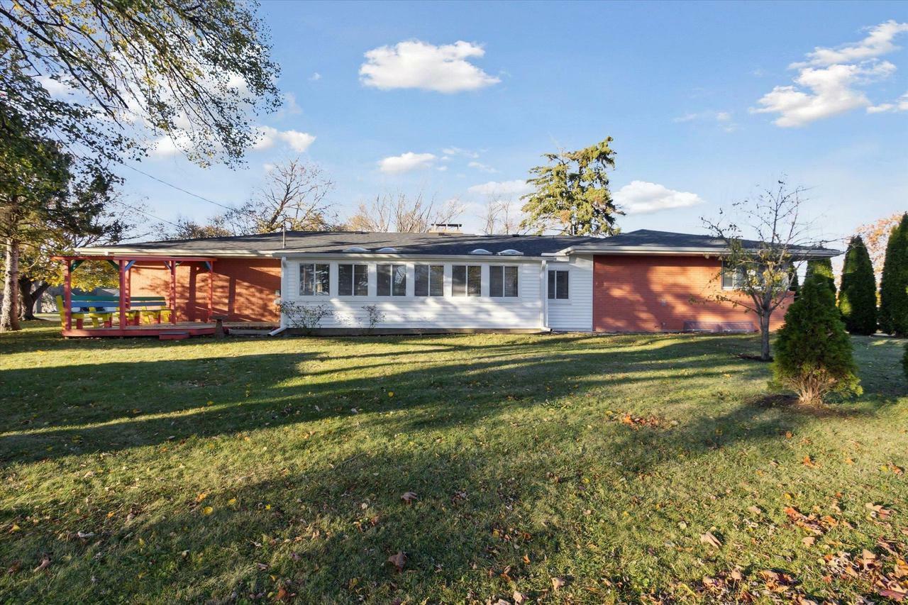 Property Photo:  930 Holland Avenue  WI 53115 