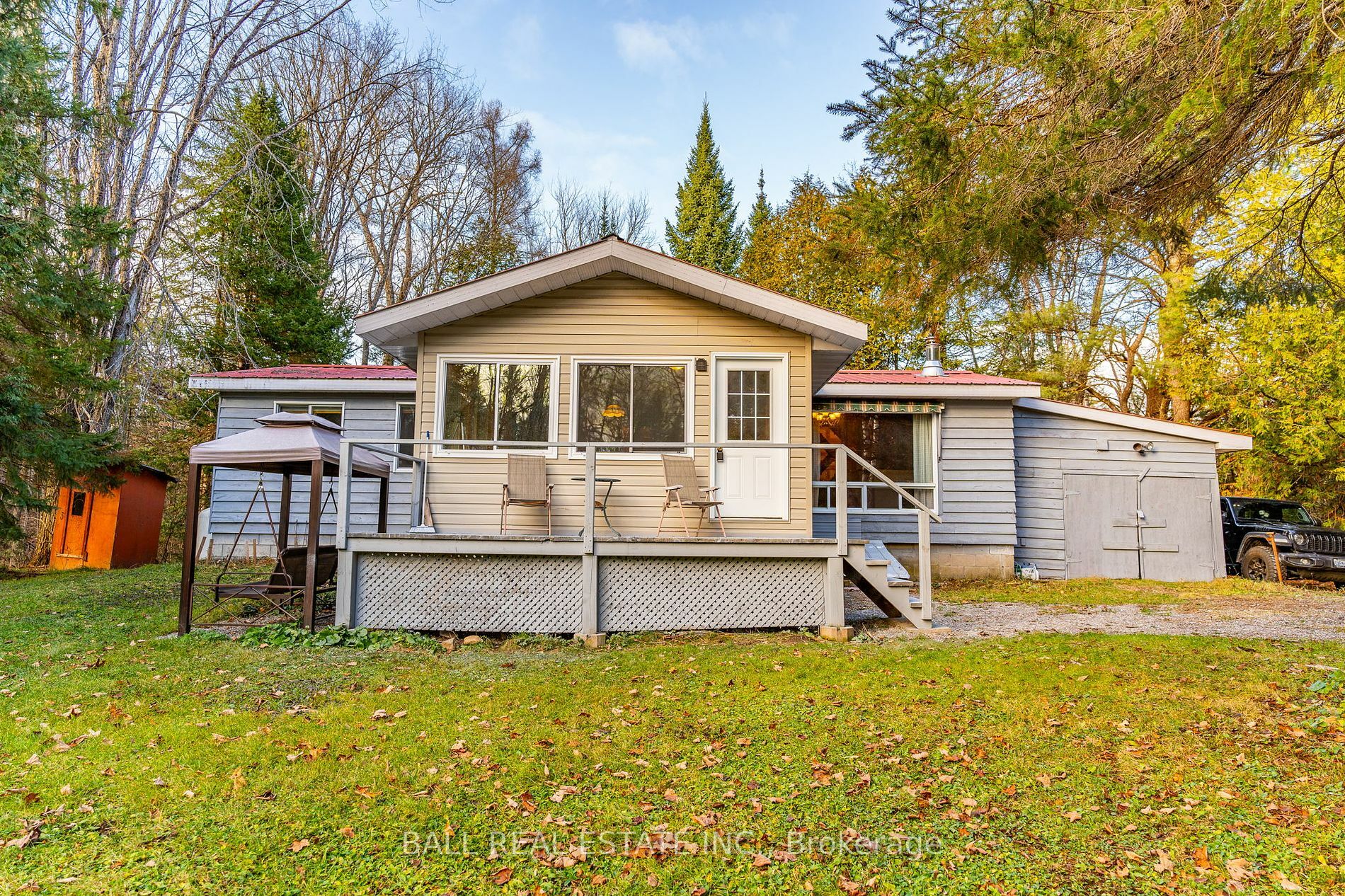 Property Photo:  121 Salmon Lake Rd  ON K0L 1J0 