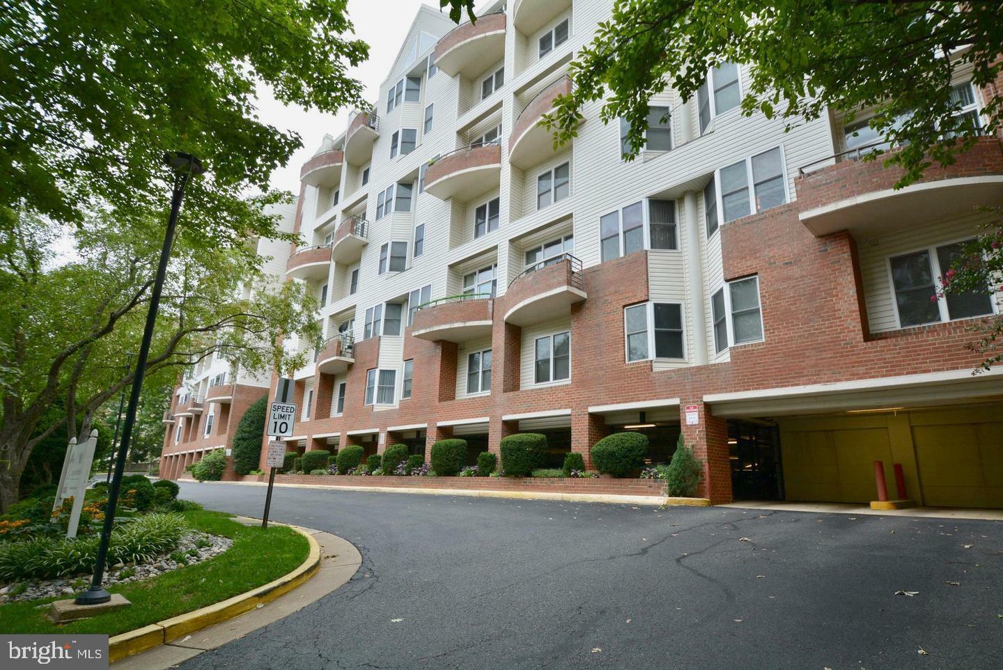 Property Photo:  301 S Reynolds Street 616  VA 22304 