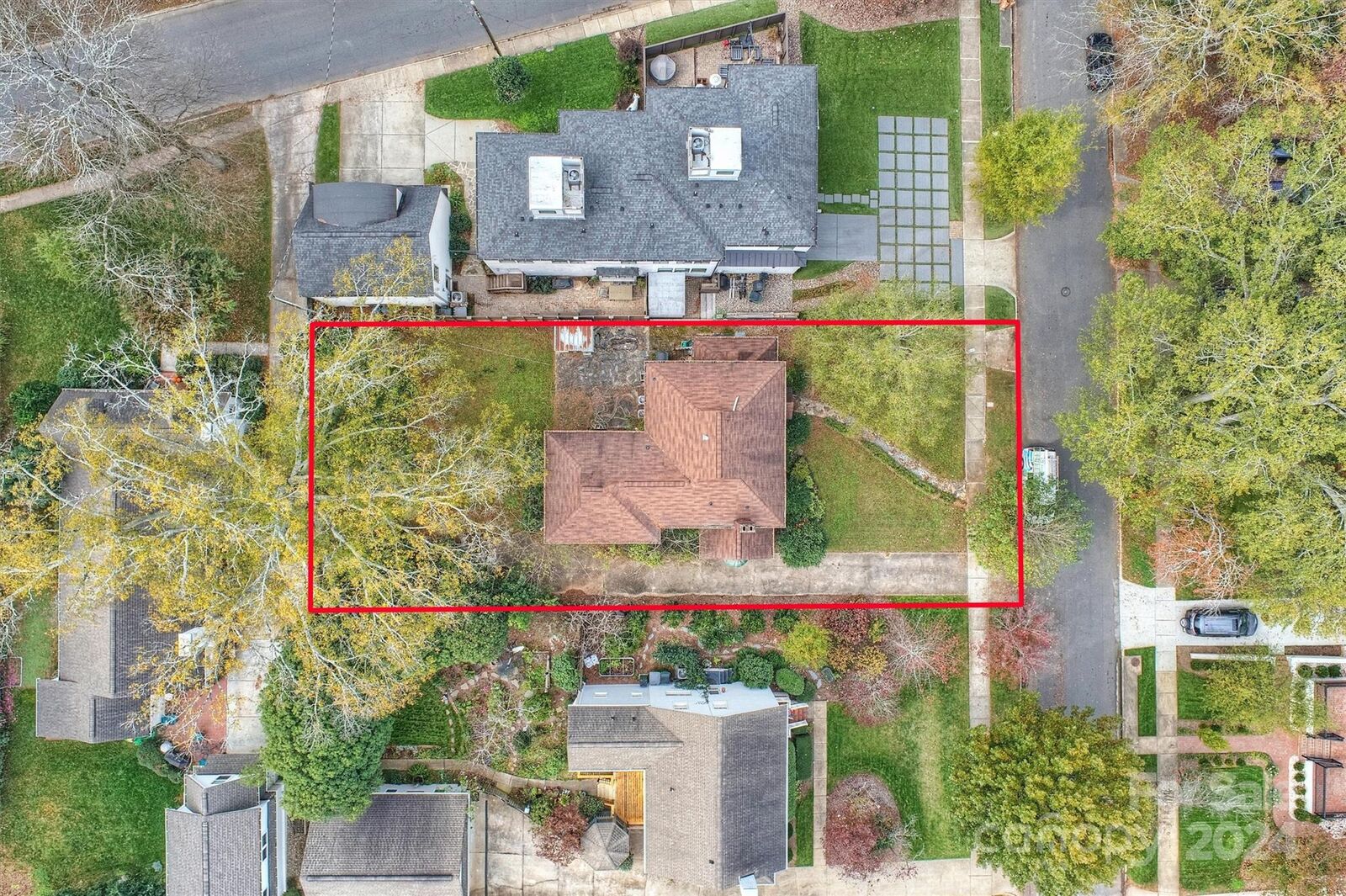 Property Photo:  379 Ridgewood Avenue  NC 28209 