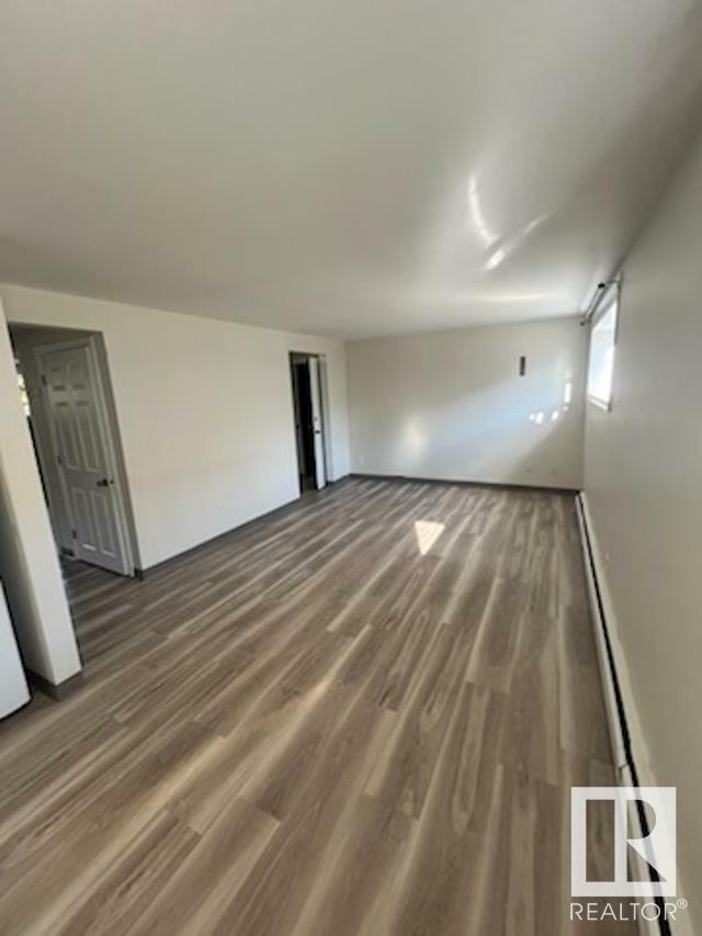 Photo de la propriété:  4614 52A Street  AB T9C 1N3 