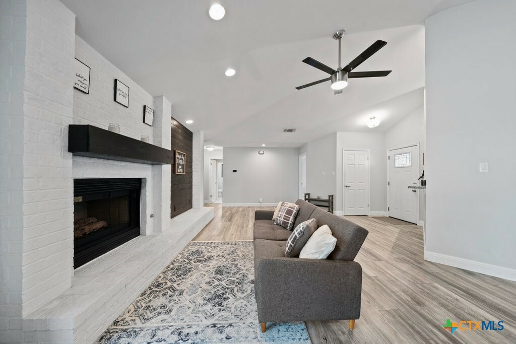 Property Photo:  309 Paisano Street  TX 78130 