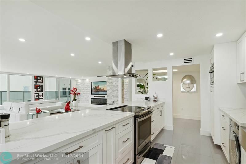 Property Photo:  2751 S Ocean Dr S301  FL 33019 