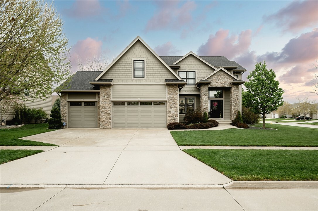 8223 Sky View Circle  West Des Moines IA 50265 photo