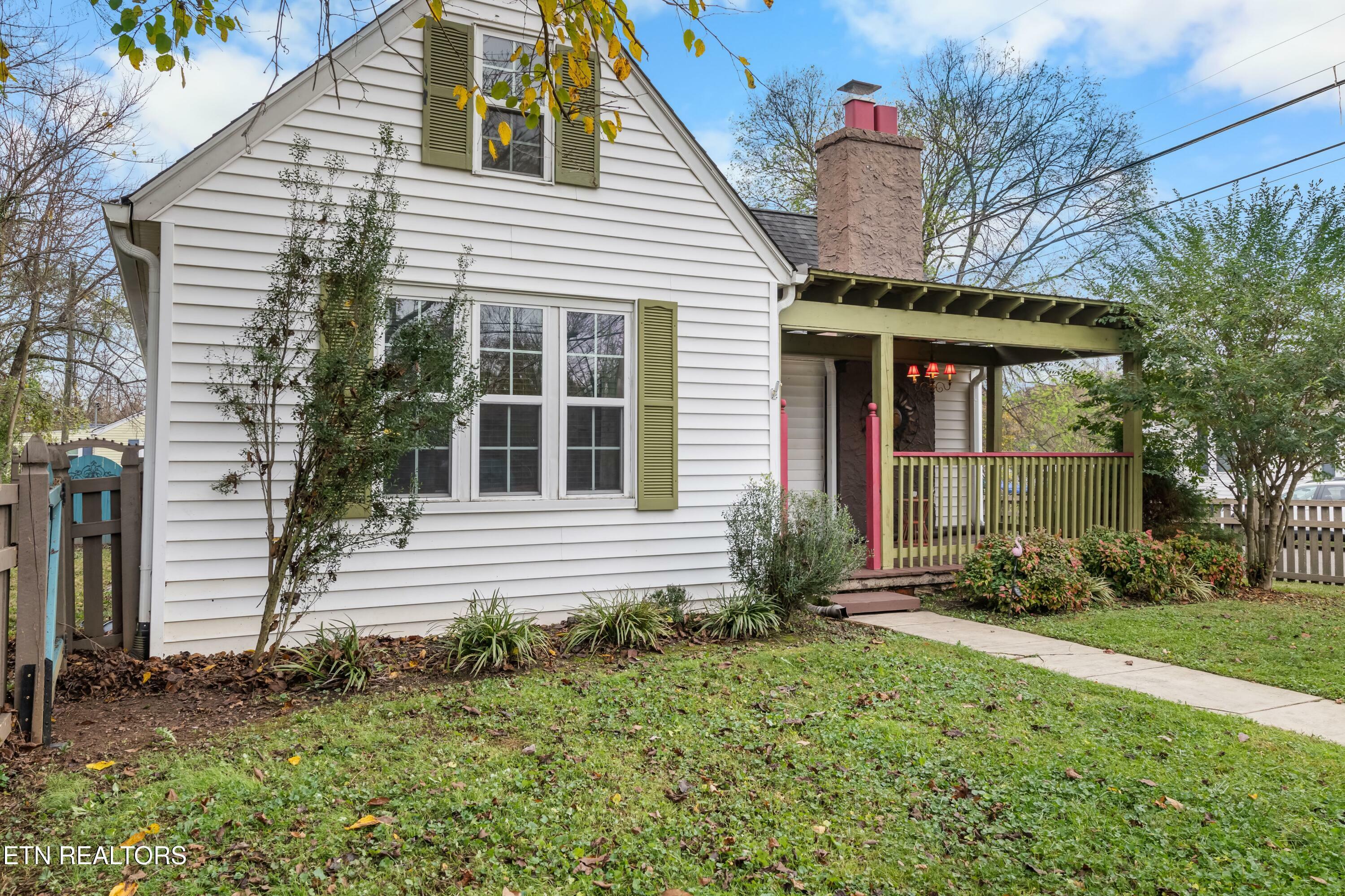 Property Photo:  3221 Clearview St  TN 37917 