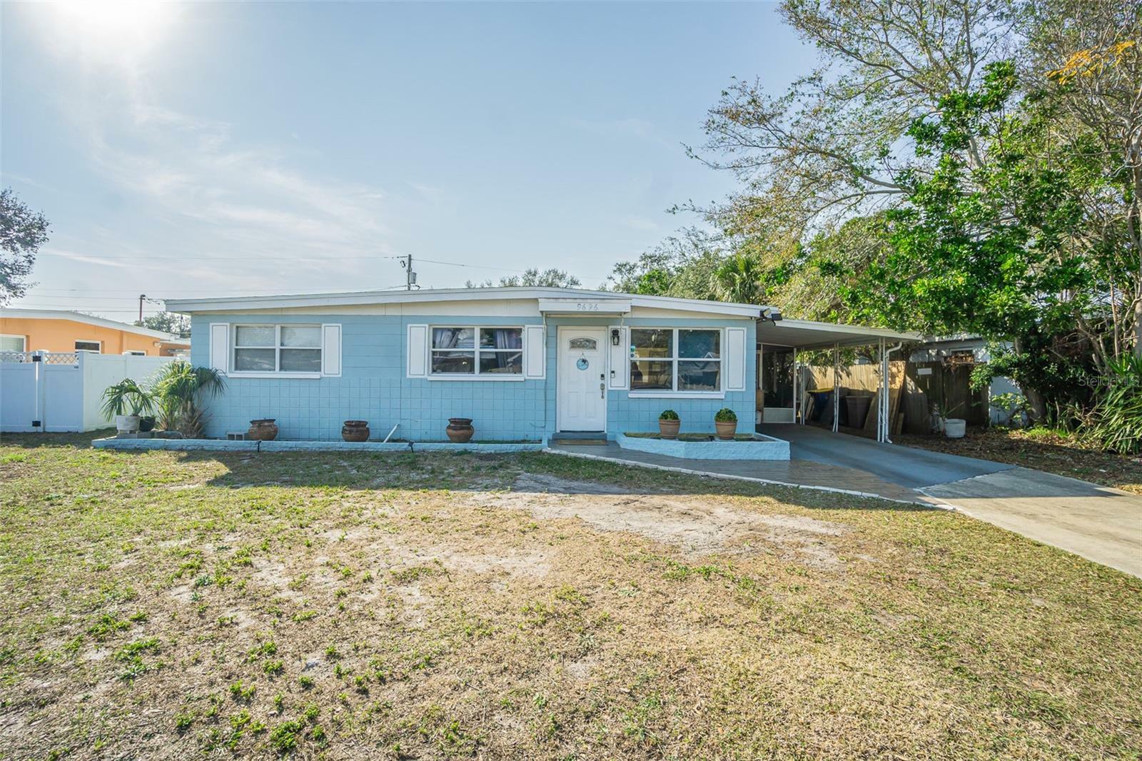 Property Photo: 9696 Groveland Street FL 33772