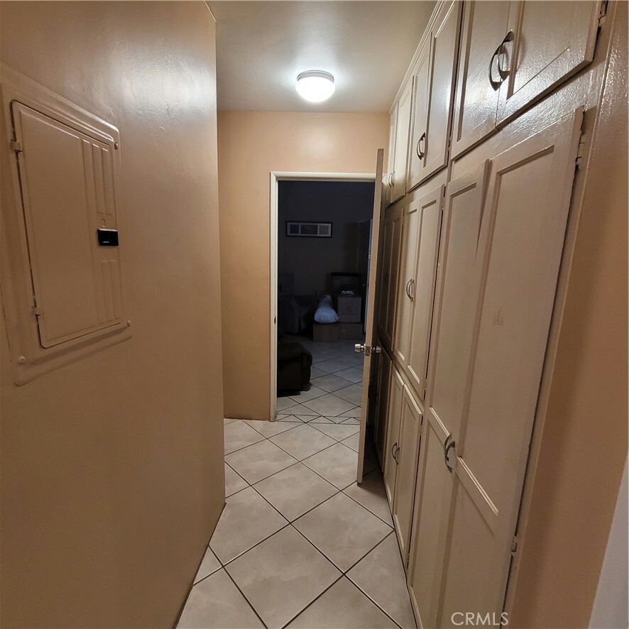 Property Photo:  9606 Madison Ave  CA 90280 