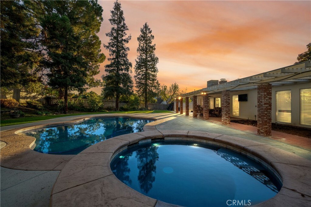 Property Photo:  4201 Flintridge Drive  CA 93306 