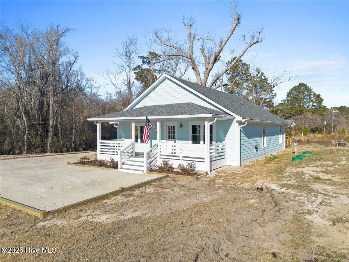 Property Photo:  1070 Midway Road SE  NC 28422 