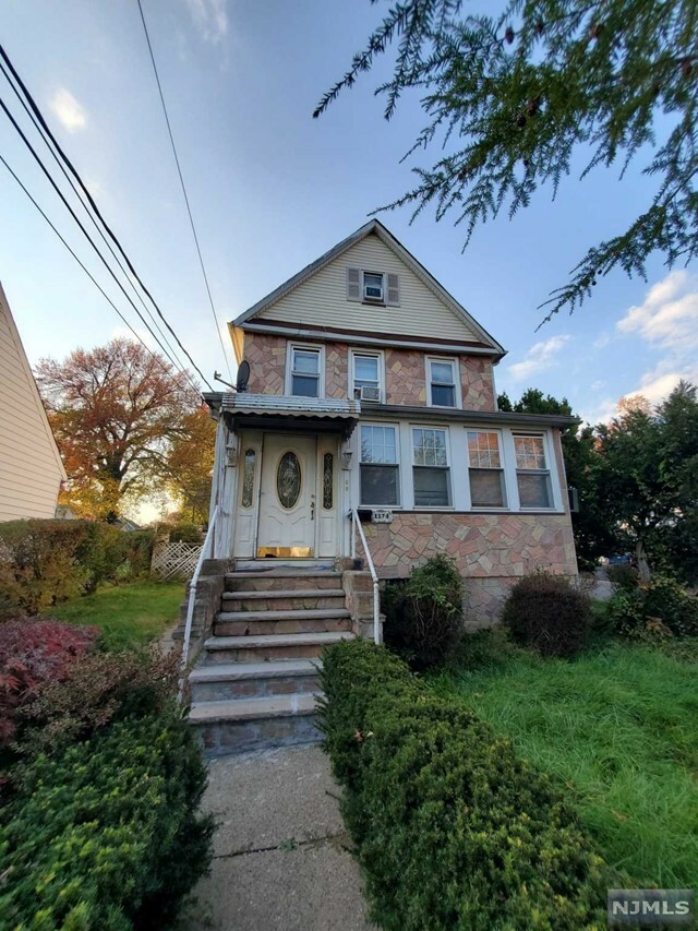 Property Photo:  1174 Arlington Avenue  NJ 07666 