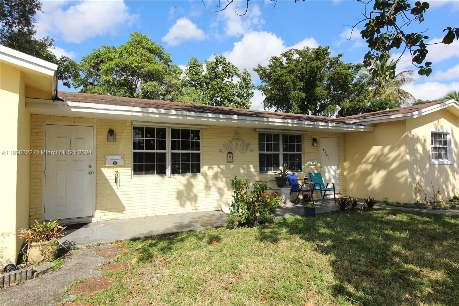 Property Photo:  5401 NW 16th Ct  FL 33313 