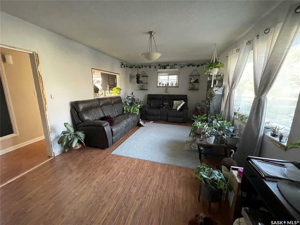 Property Photo:  27 Irwin Avenue  SK S3N 2E4 