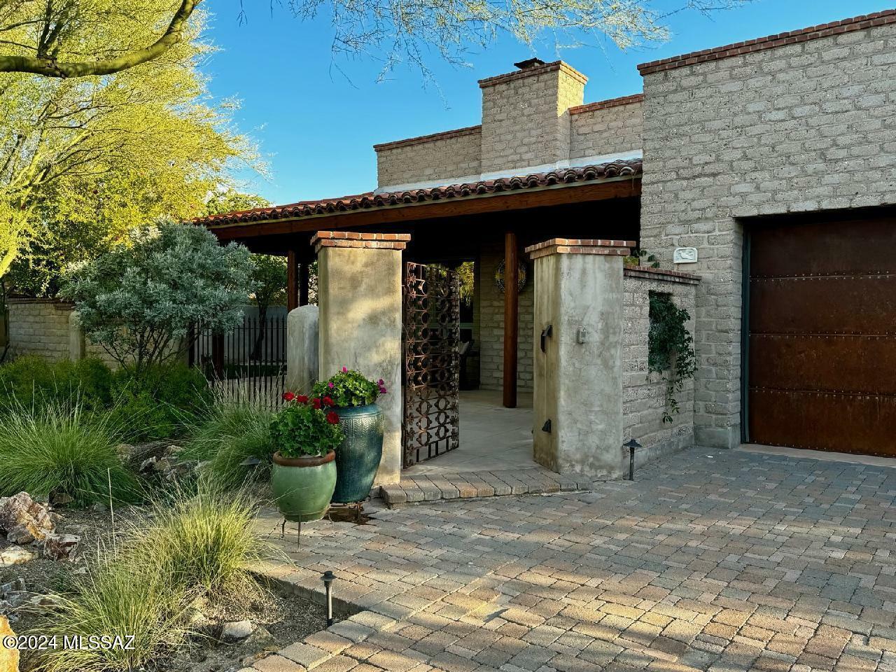 Property Photo:  11770 N Adobe Village Place  AZ 85658 