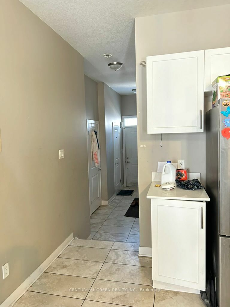 Property Photo:  439 Athlone Ave 3-A  ON N4V 0C8 