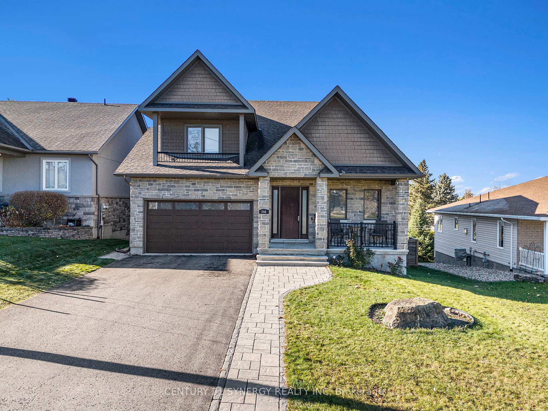 Photo de la propriété: 246 Lera Street ON K7A 5M3