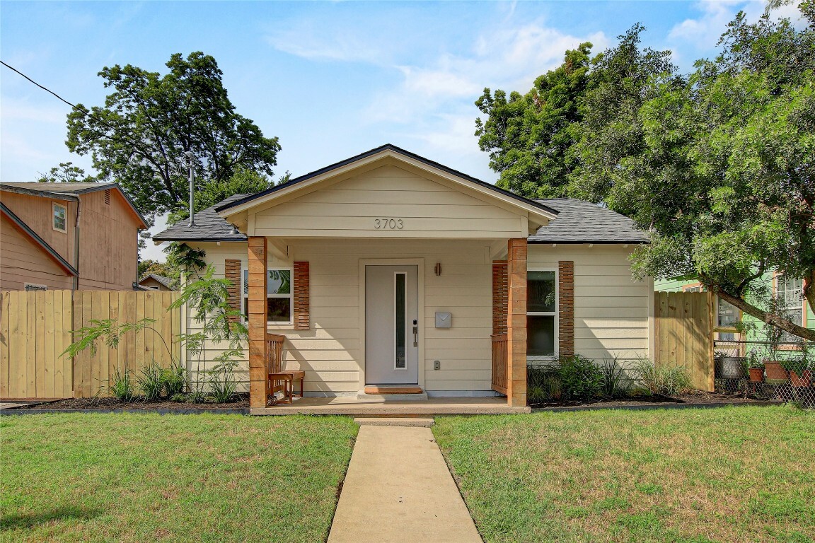 Property Photo:  3703 Thompson Street  TX 78702 