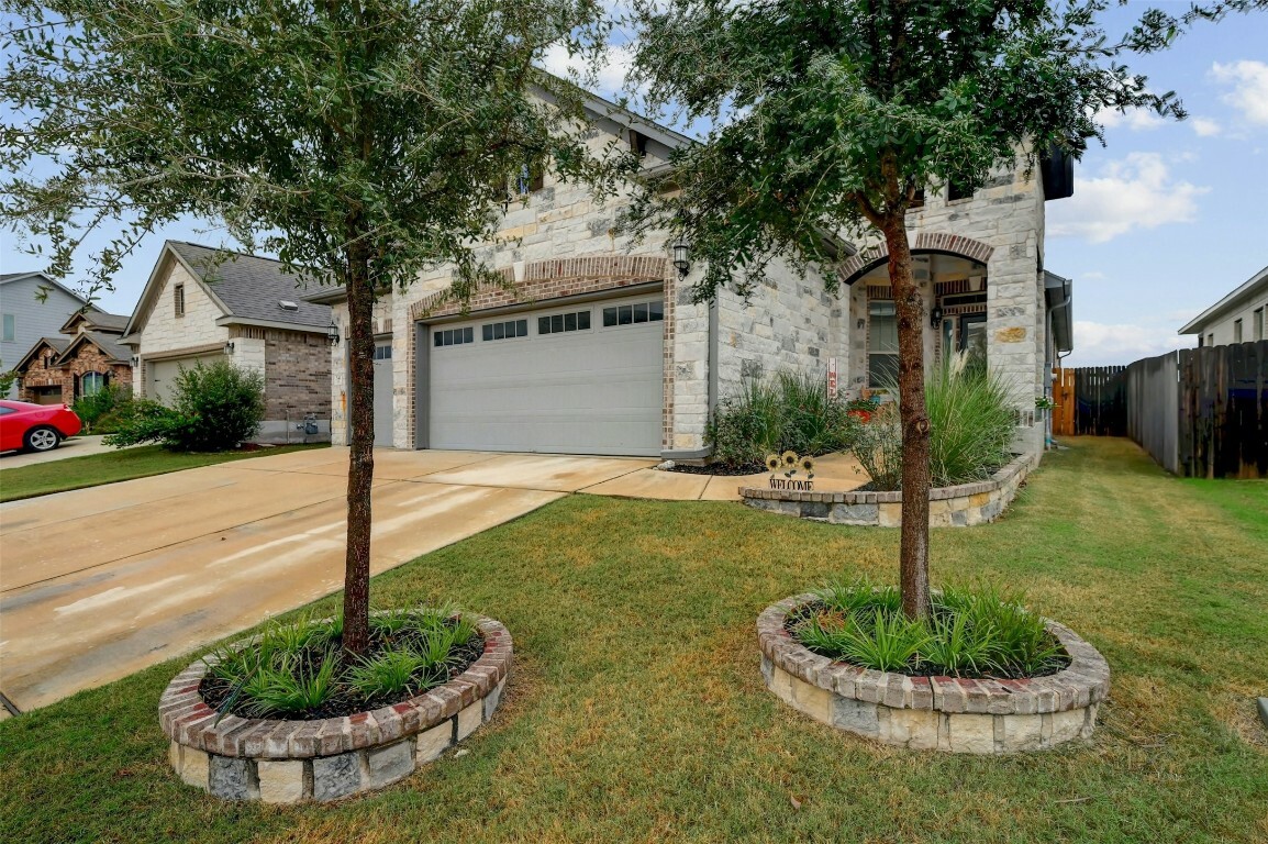 Property Photo:  541 Blue Oak Boulevard  TX 78666 