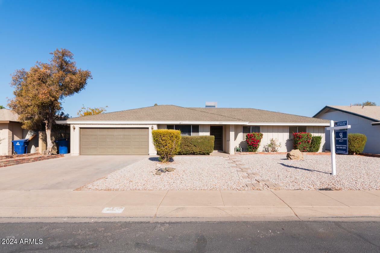 Property Photo:  320 E Ellis Drive  AZ 85282 