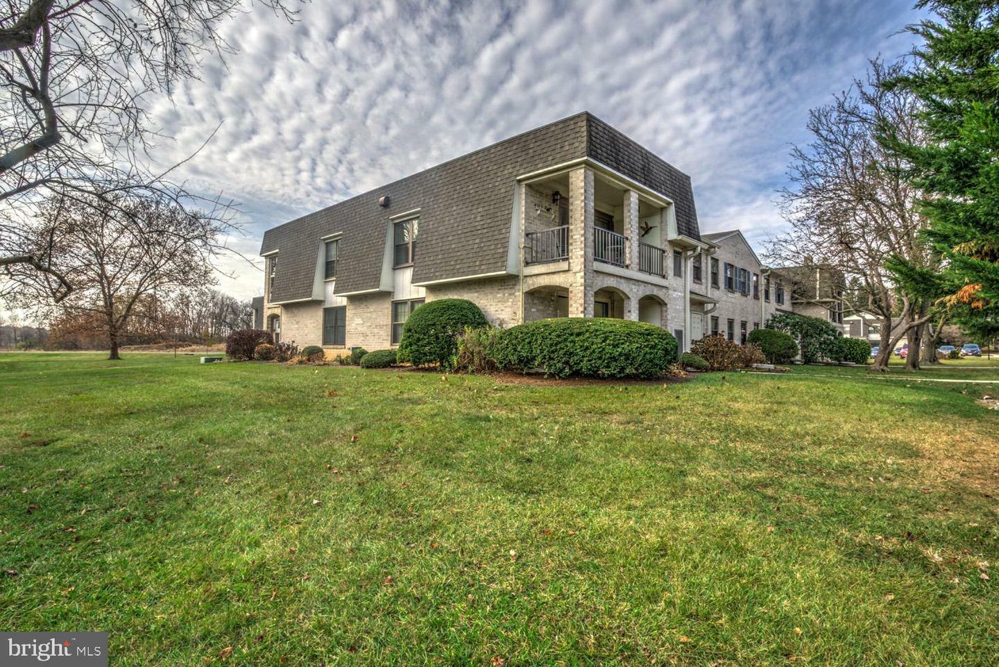 Property Photo:  129 Valleybrook Drive  PA 17601 