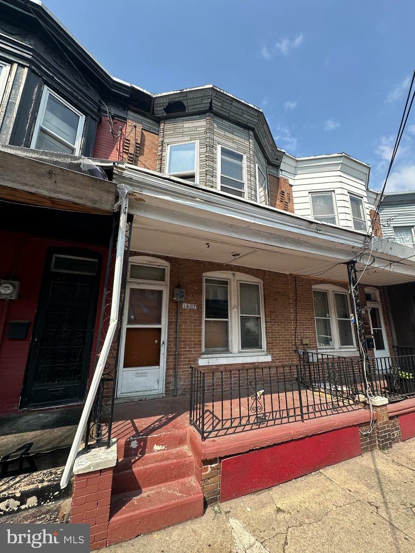 Property Photo:  1627 Pulaski Street  NJ 08104 