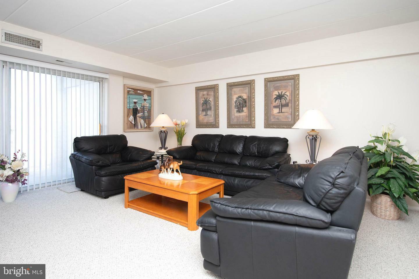 Property Photo:  100 West Avenue 414W  PA 19046 