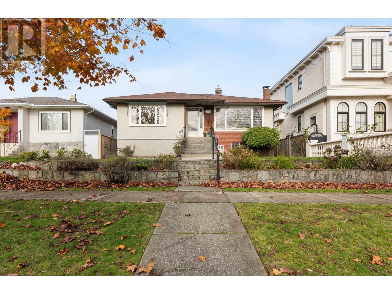 Property Photo:  257 West 46th Avenue  BC V5Y 2X2 