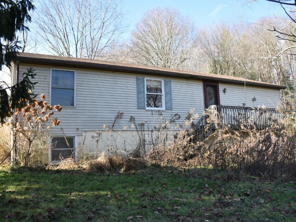 Property Photo:  22607 Hunter Road  PA 16335 