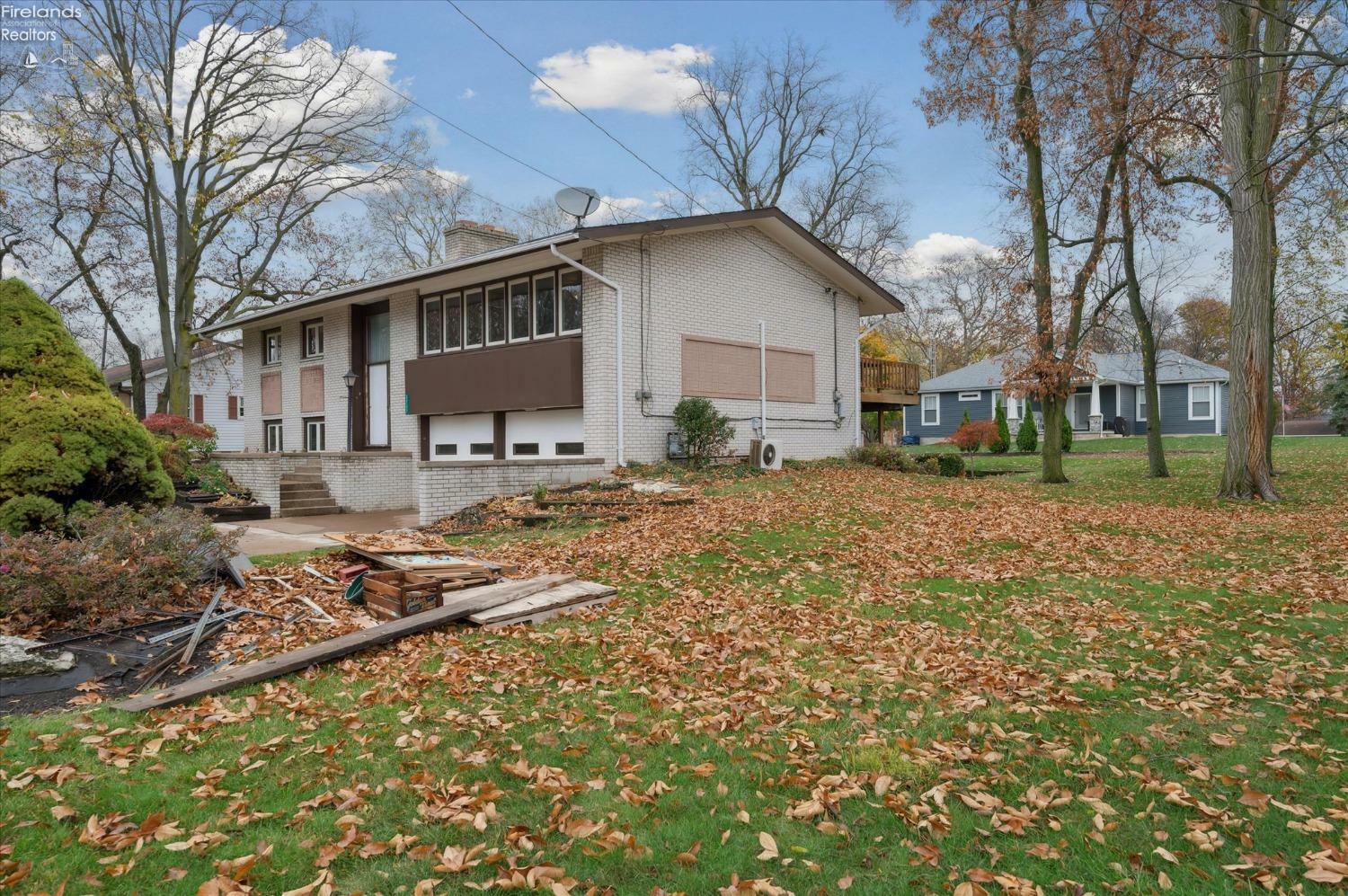 Property Photo:  3737 N Karwood  OH 43452 