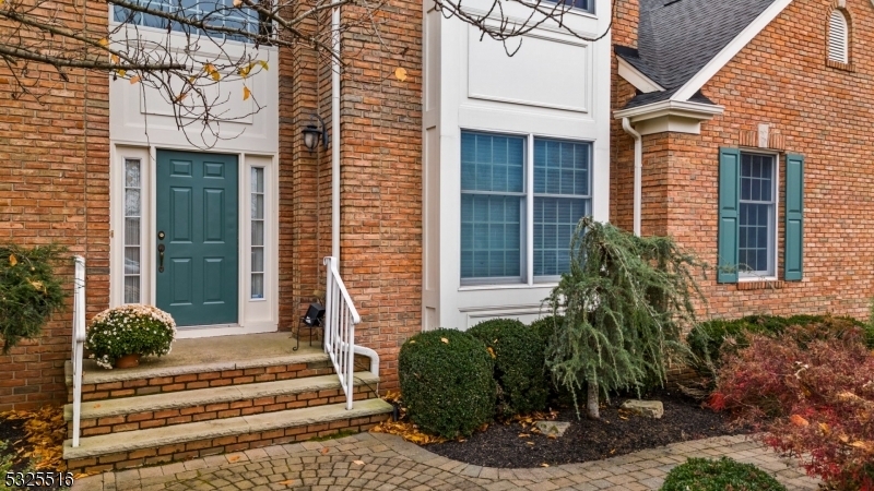 Property Photo:  9 Breckenridge Ct  NJ 08502 