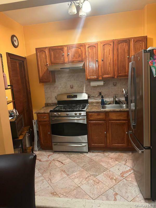 Property Photo:  303 Milford Street  NY 11208 