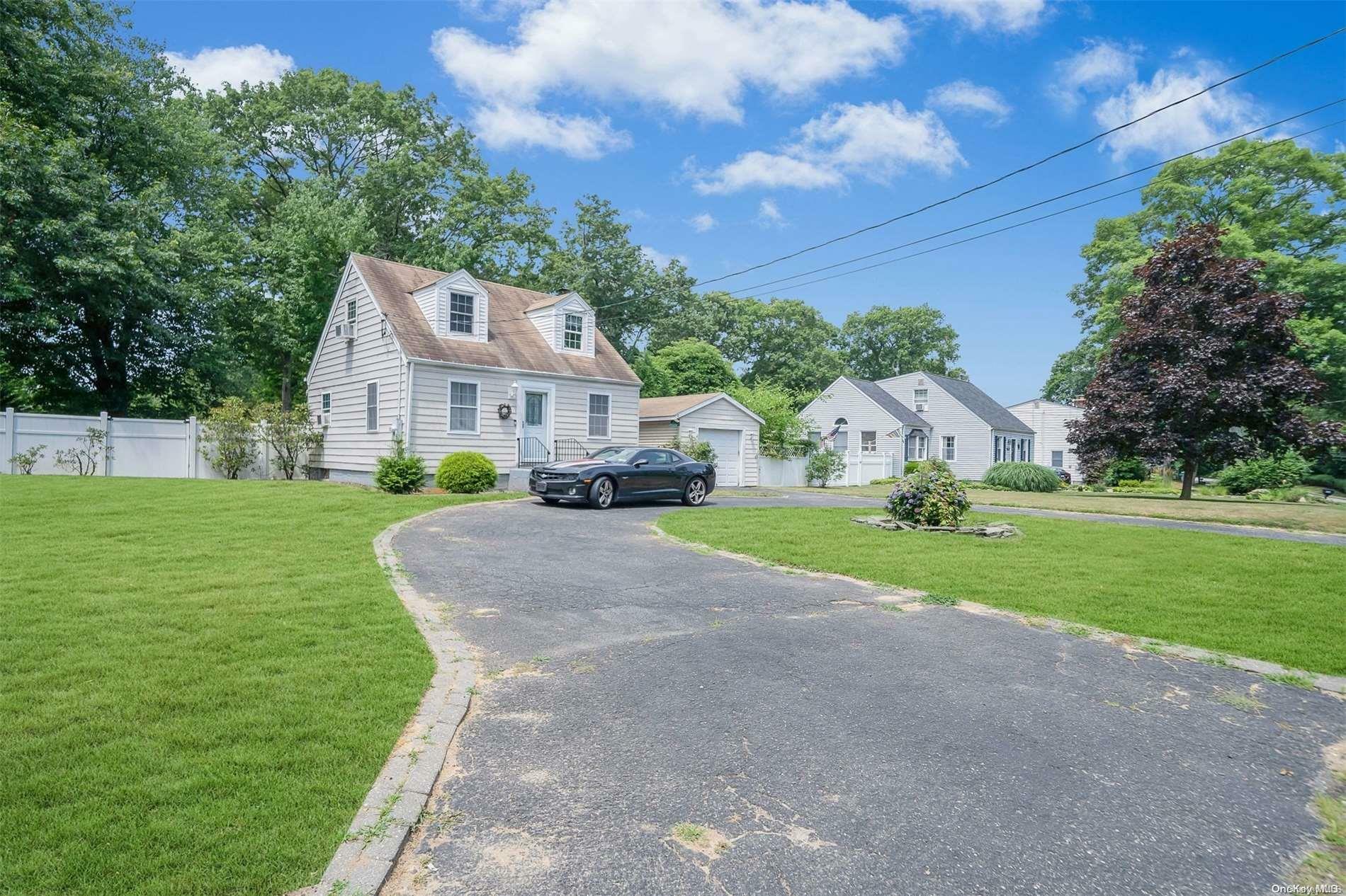 Property Photo:  168 Brooksite Drive  NY 11787 