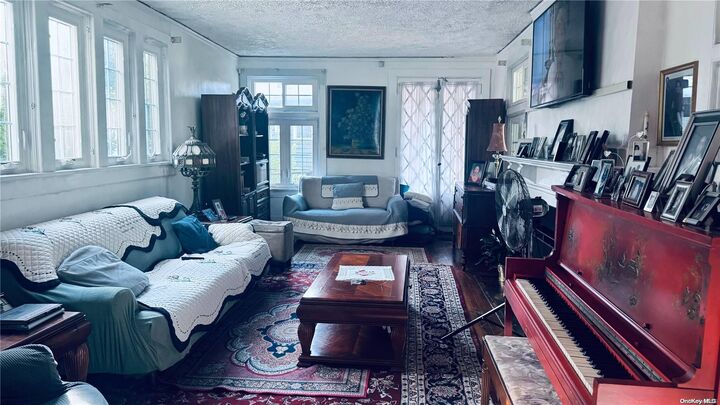 Property Photo: 140 Walworth Avenue NY 10606