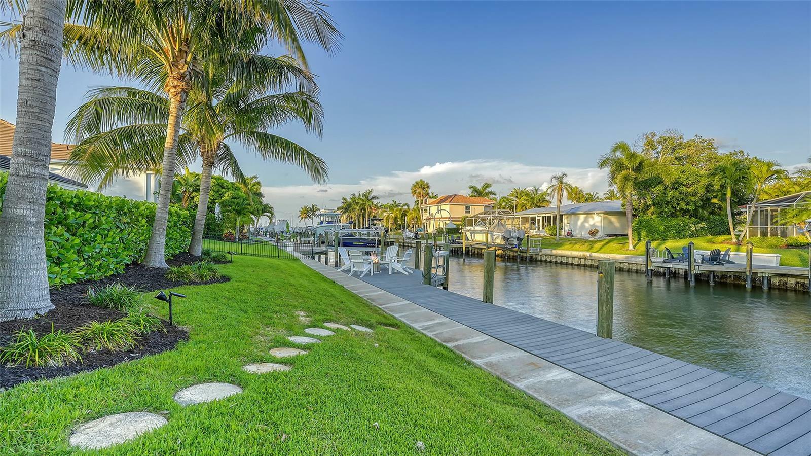 Property Photo: 550 Wedge Lane FL 34228